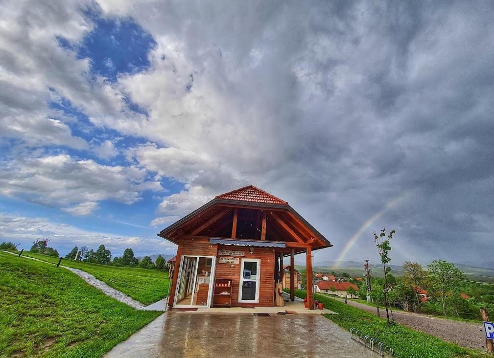 Camp The Sunrise Hill Hotel Pivka Luaran gambar