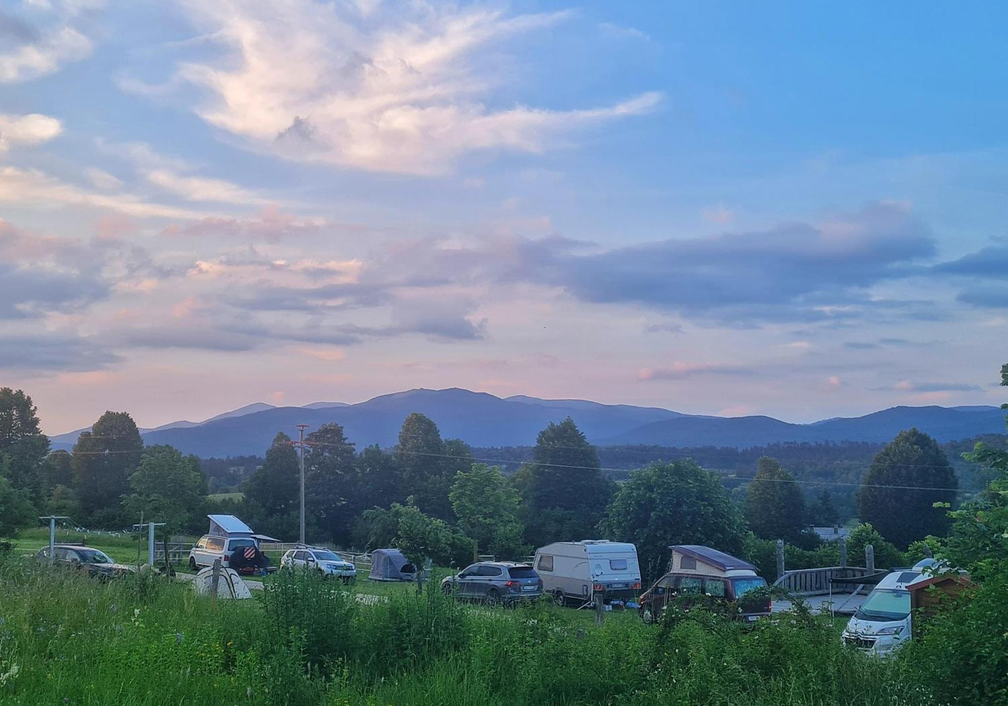 Camp The Sunrise Hill Hotel Pivka Luaran gambar