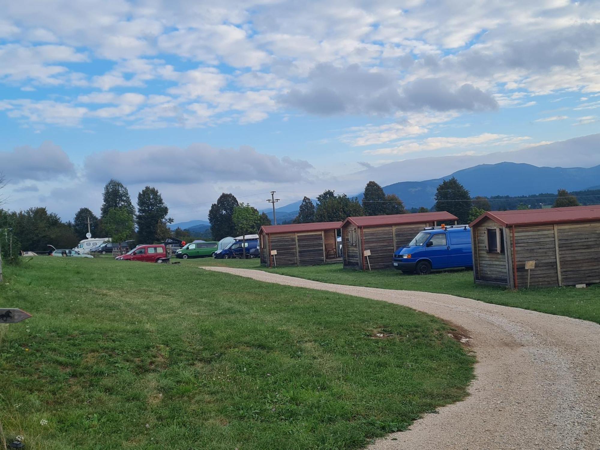 Camp The Sunrise Hill Hotel Pivka Luaran gambar