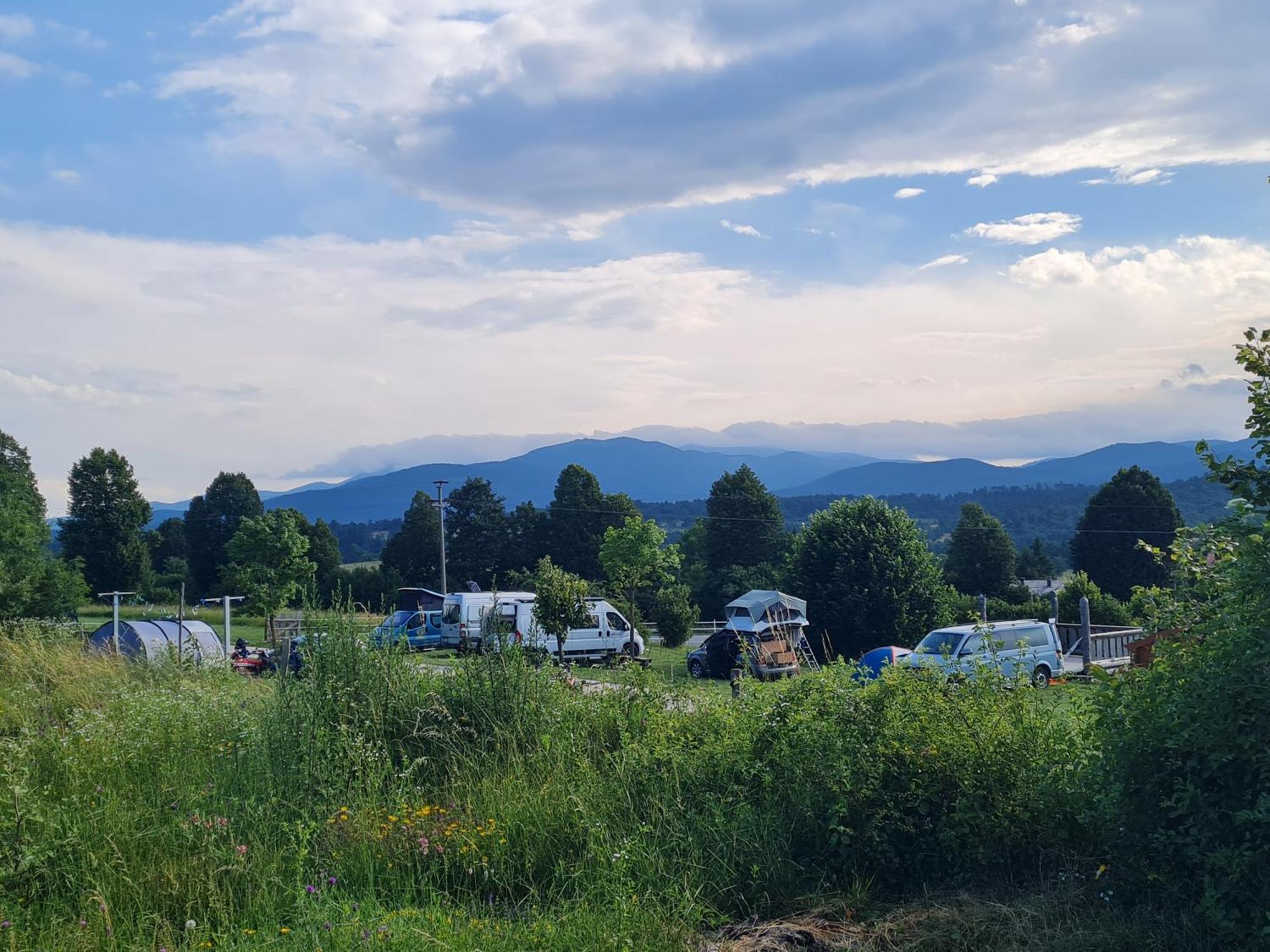 Camp The Sunrise Hill Hotel Pivka Luaran gambar
